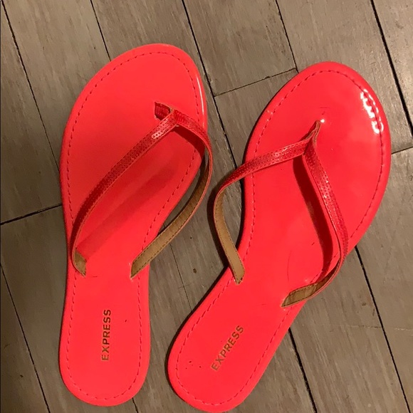 Flip flops (worn once) - Picture 2 of 5